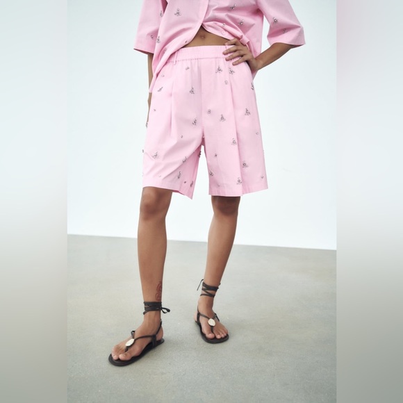 🦋 BLOGGERS FAVORITE 🦋 ZARA JEWELED BERMUDA SHORTS SIZE M - Picture 4 of 15